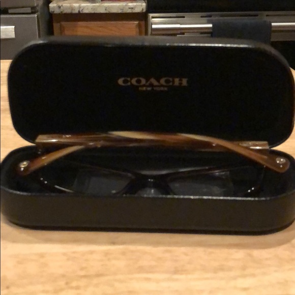 ✨New! COACH eyeglasses ✨ - Picture 7 of 8